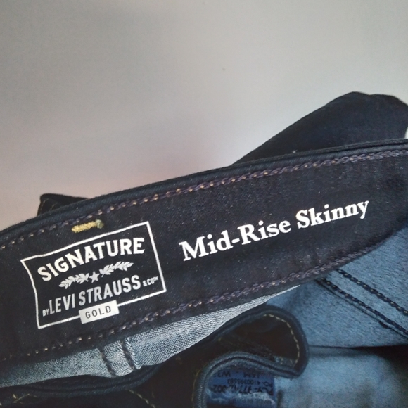 NWOT Levi's skinny stretch jeans - Picture 3 of 15